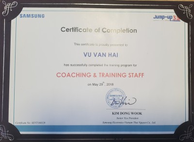 Kỹ sư Vũ Văn Hải nhận chứng chỉ khóa học Coaching &amp; Training của Samsung SEVT